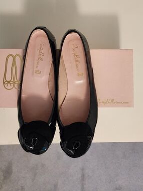 Pretty Ballerinas Black Patent Leather Ballet Flats